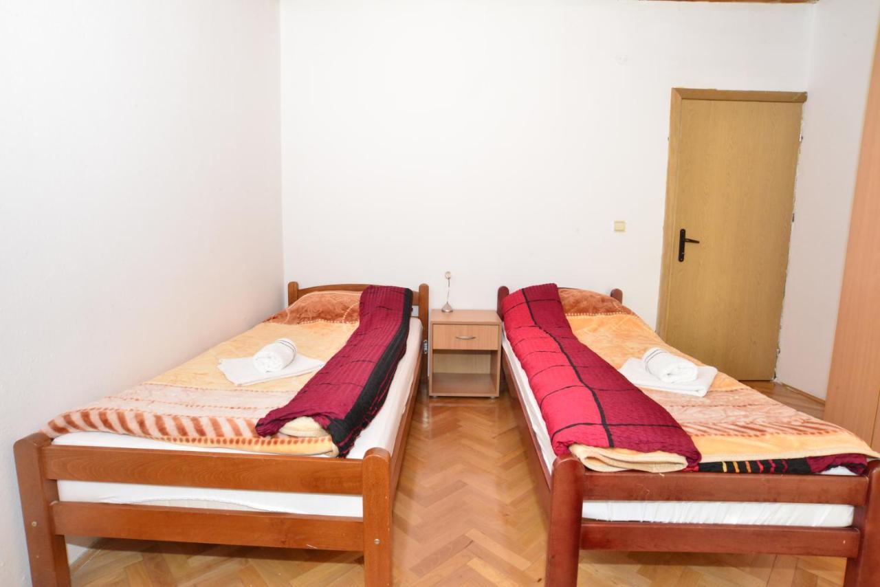 House Sarovic Apartment Тиват Екстериор снимка